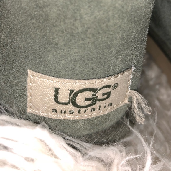 UGGS (medium height) - Picture 3 of 8